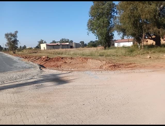 2,083M² VACANT LAND FOR SALE IN DALESIDE